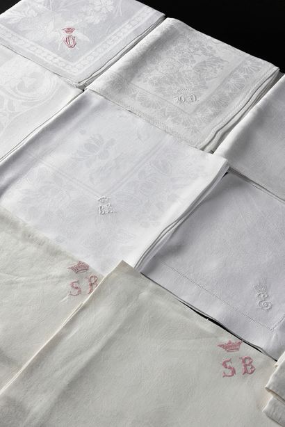 null Damask napkins, numbers and crown, 19th and early 20th century.
Eight napkins...