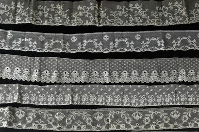 null Twelve bobbin lace borders, Mechelen and Lille, 2nd half of the 19th century.
Six...
