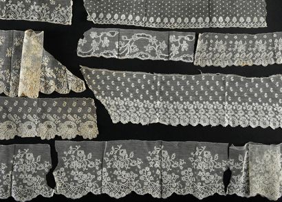 null Twenty borders and documents in Malines lace, spindles, 2nd half of the 19th...