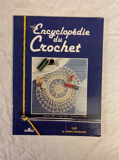 null Twelve books in French on crochet lace.
Books or booklets on crochet lace and...