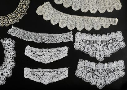 null Accessoires du costume féminin, fuseaux, Angleterre, fin du XIXe siècle.
En...