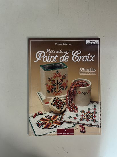 null Thirteen books in French on embroidery.
Books or booklets including five on...