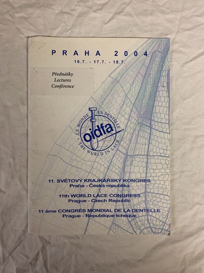 null Seventy OIDFA bulletins, in French and in English.
Seventy bulletins published...