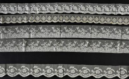 null Seventeen Valenciennes lace borders, bobbins, 2nd half of the 19th century.
One...