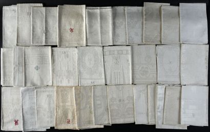 Thirty new long tea towels in damask, circa...
