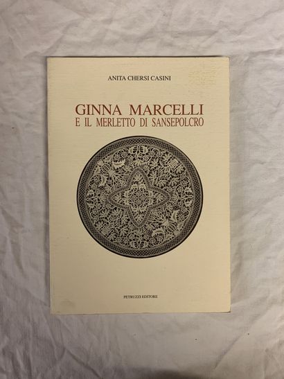 null Eight books in Italian on lace.
Books or booklets in Italian on various collections...