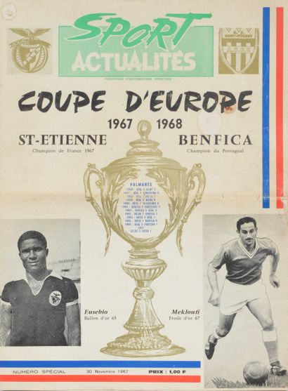 null Official programme of the European Cup C1 match against Benfica on 30 November...
