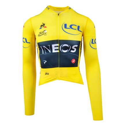 null Egan Bernal. Maillot jaune de leader porté avec l'équipe Ineos sur le Tour de...