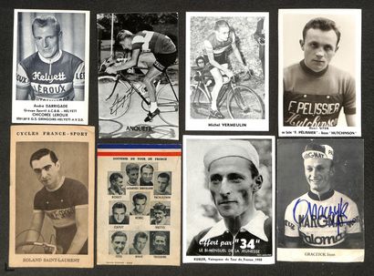 null Set of about 480 postcards, photos, prints etc... We find there many champions...