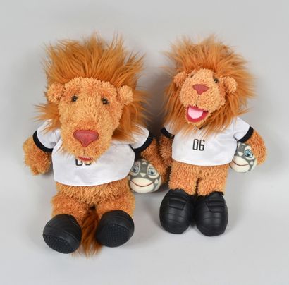 null Ensemble de 2 mascottes «Goleo» de la Coupe du Monde 2006 en Allemagne. Victoire...