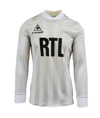 null Oscar Muller. Stade Rennais jersey n°8 worn against FC. Rouen during the first...