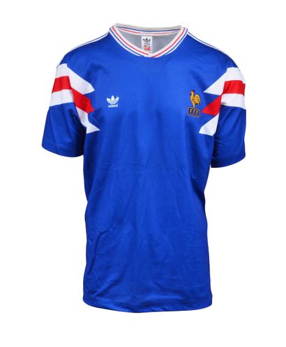 null Jersey n°4 of the French Espoirs team worn during the 1991 international season....