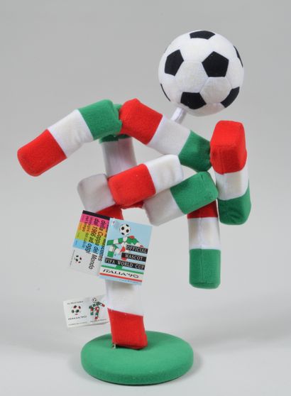 null Mascotte officielle «CIAO» pour la Coupe du Monde 1990 en Italie. Elle reprend...