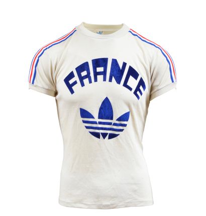null Michel Mezy. Tee Shirt porté avec l'équipe de France lors des rassemblements...