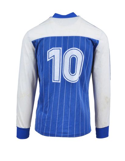 null Jersey n°10 worn during the 1985 season. Player and match to be determined....