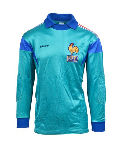 null Jersey n°1 of the French youth team goalkeeper, probably cadets for the 1987...
