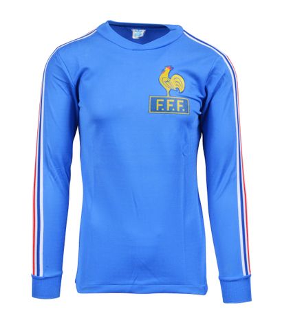 null Jersey n°18 of the French U23 team worn during the 1976-1977 international season....