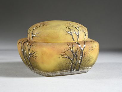 DAUM Nancy 
Covered glass box decorated with a snowy landscape, acid-etched and enamelled...