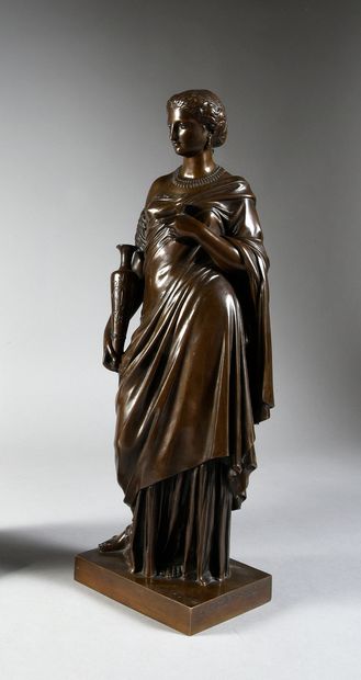 Eugène-Antoine AIZELIN (1821 - 1902) 
Femme drapée tenant une coupe et une amphore....