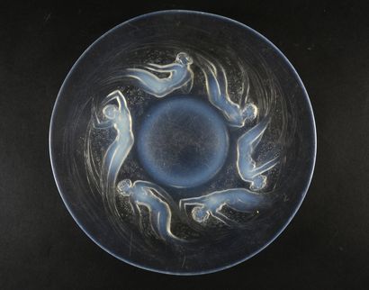 RENE LALIQUE (1860-1945) 
Ondines plate, model created in 1921, proof in pressed...