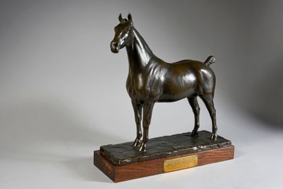 Georges MALISSARD (1877 - 1942) 
Cheval de trait postier breton.
Bronze, signé sur...