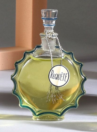 Worth - «Requête» - (1944) 
Same model of bottle as the previous batch but in its...