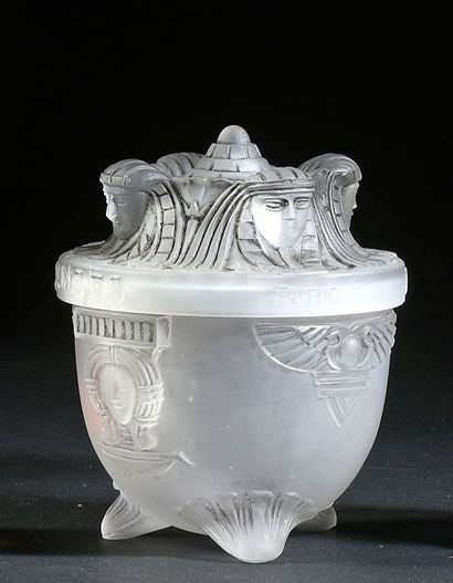 Ramsès - (années 1920) 
Colorless pressed glass bath cream or salt jar with frosted...