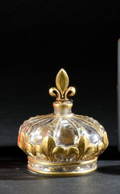 Marcel Guerlain - «Le Roy le Veult» - (1927) 
Elegant colorless glass bottle pressed...