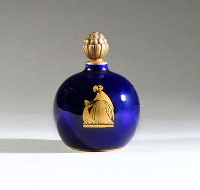 Jeanne Lanvin - «Mon Péché» - (1926) 
Rare flacon modèle «boule bleue» en biscuit...