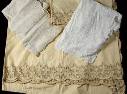 null . Linen cupboard, second third of the 19th century, pair of curtains in cotton...