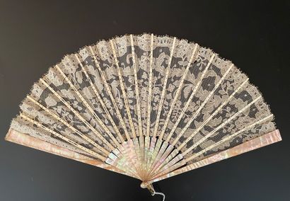 null Flowering ramblings, circa 1900

Folded fan, the lace leaf applied on tulle....
