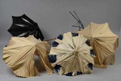 null . Réunion de huit ombrelles à restaurer, seconde moitié du XIXe siècle, manches...