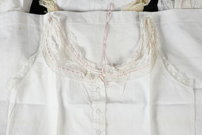 null . Important collection of ladies' linen, 1880-1900 approximately, 8 split breeches,...