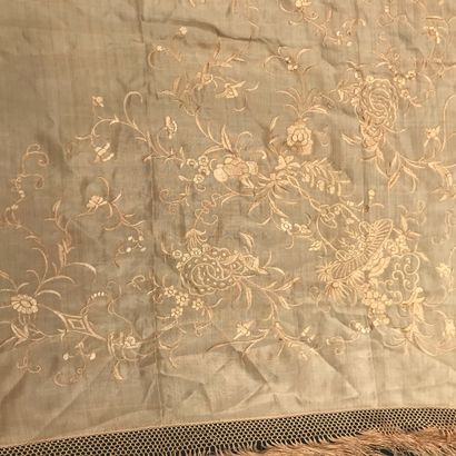null Etole en crêpe façonné, vers 1930, crêpe de soie pourpre à décor en velours...