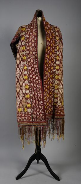 null . Manteau de femme mariée Tekke, Turkmenistan, Asie centrale, manteau cape à...