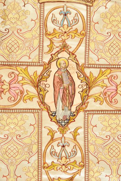 null . Chasuble, étole, voile de calice et bourse, vers 1900, précieux lampas d’inspiration...