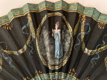 null 
Demoiselle d'Empire, circa 1910





Folded fan, the black gauze sheet painted...