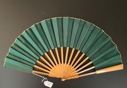 null Telescopic fan, circa 1880

Folded fan, with a telescopic or pocket system,...