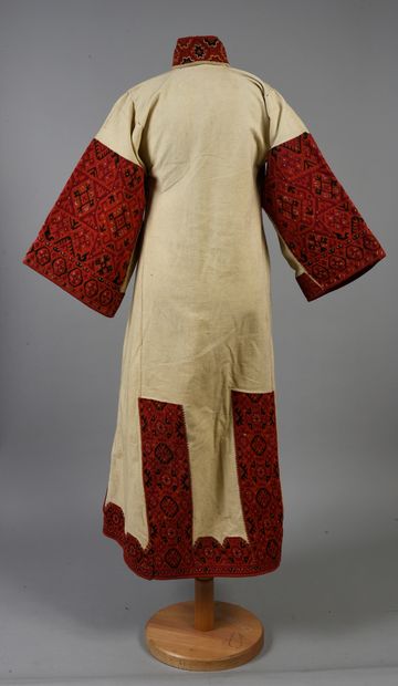 null . Traditional dress, Balkans, Greece (?), early 20th century, thick cream linen,...