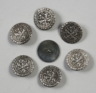 null . Nice set of twenty-six silver dress buttons, late 18th century, large cast...