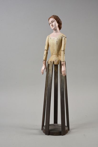 null . Female mannequin in reduction in the 18th century style, bust with articulated...