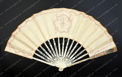 null RENAUD AND ARMIDE, CIRCA 1780.

Folded fan, double sheet of cream silk painted...