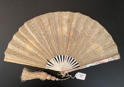 null J. Donzel, La jolie bergère, circa 1900-1920

Folded fan, the silk leaf richly...