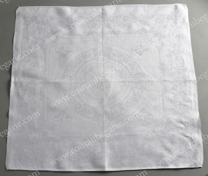 null SET OF 14 DINNER TOWELS OF PRINCE AND PRINCESS AXEL OF DENMARK.
In damask linen,...