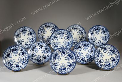 null TABLE SET.
By FLORA, Creil Montereau, circa 1890.
Set of six earthenware dinner...
