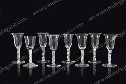 MAISON ROYALE DE DANEMARK 
Set of 8 blown aquavit glasses, flared at the top, feet...
