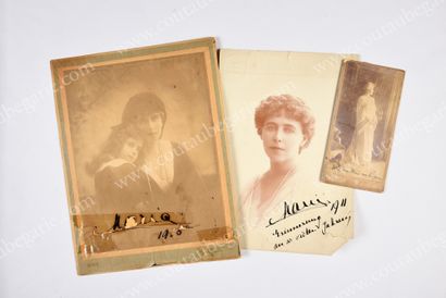 null ROYAL FAMILY OF ROMANIA
Set including a large photographic portrait, representing...