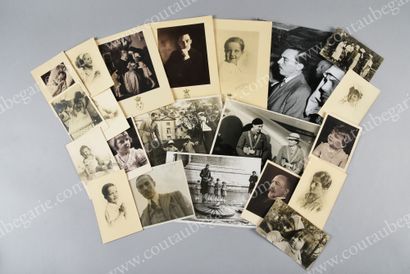 null FAMILY OF FRANCE
* Nice set of 21 photographic portraits and old postcards representing...