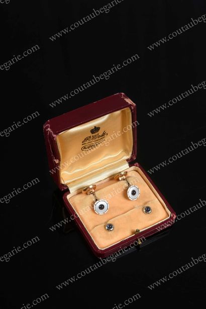 null SMOKING SET.
OF PRINCE AXEL OF DENMARK.
Composed of a pair of circular cufflinks...