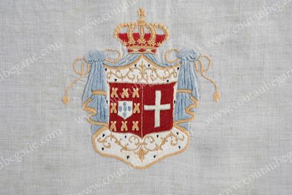 null LARGE TABLECLOTH
WITH THE PORTUGAL-SAVOIE ARMS. 
 Rectangular in shape, linen,...